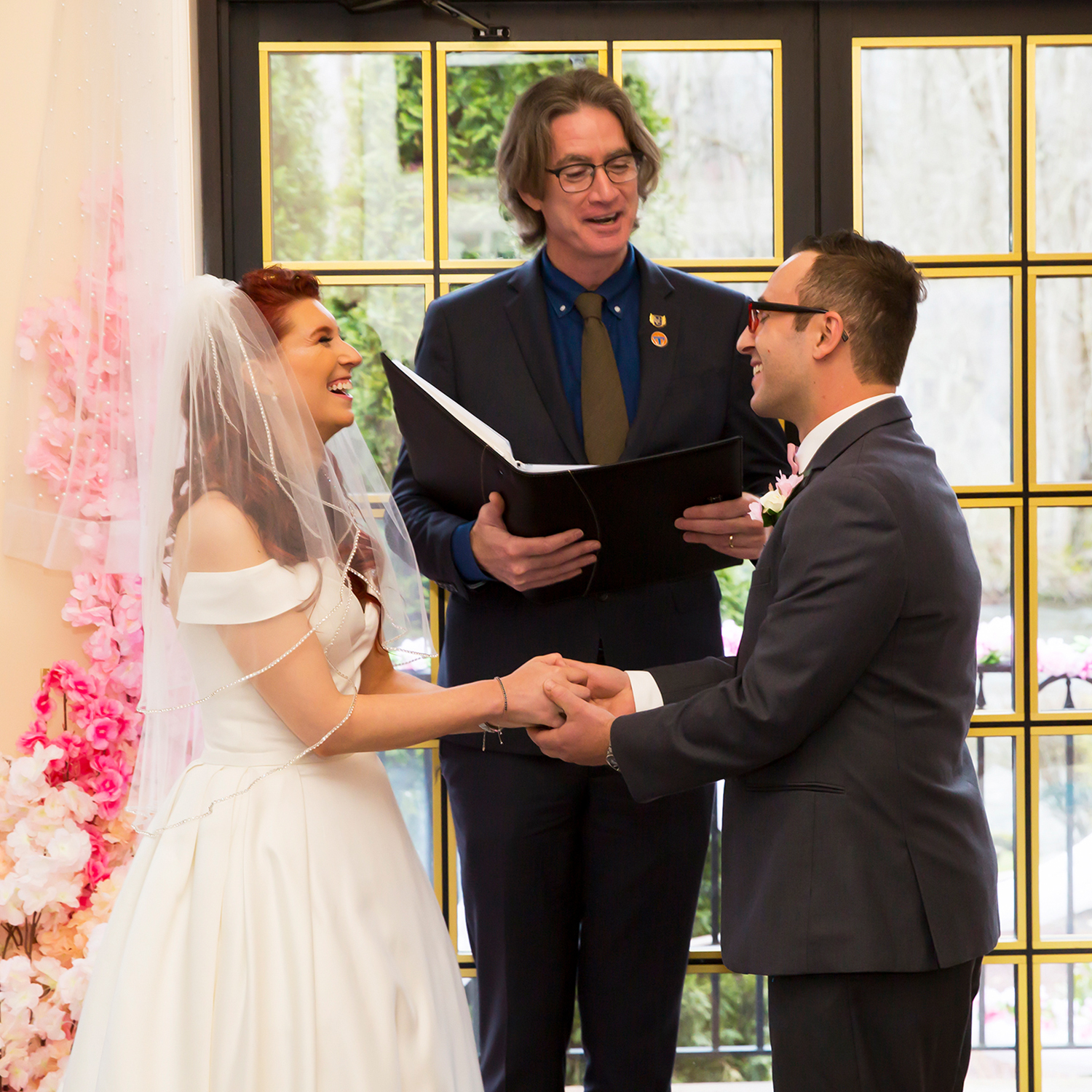 Bello Giorno Estate wedding officiant and photography: Brenda and Mike